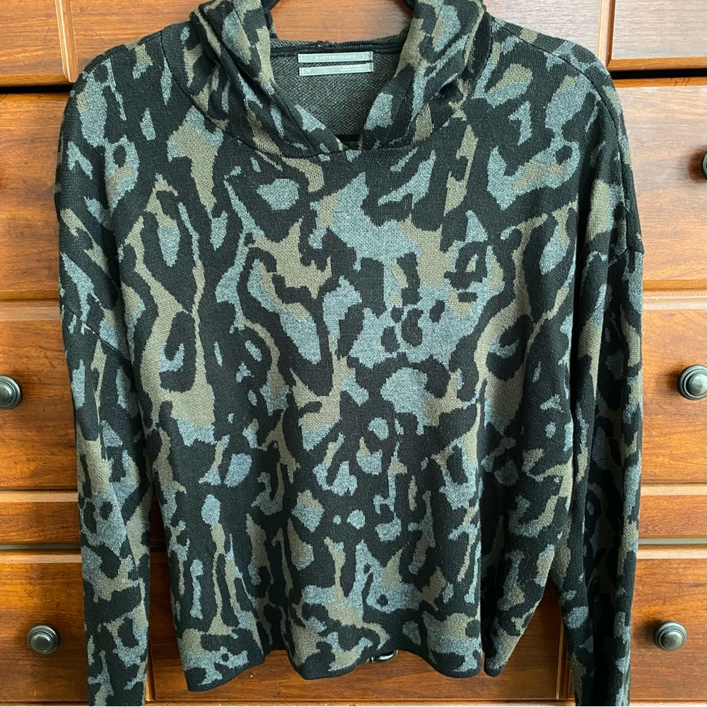 Anthropologie pullover camo hoodie.